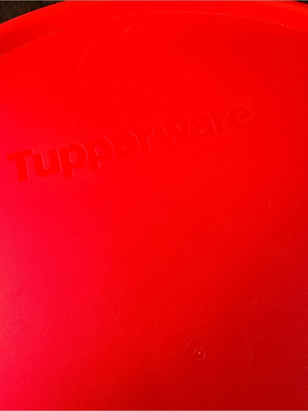 Red-Lid Round Tupperware jello Container - Picture 2 of 3